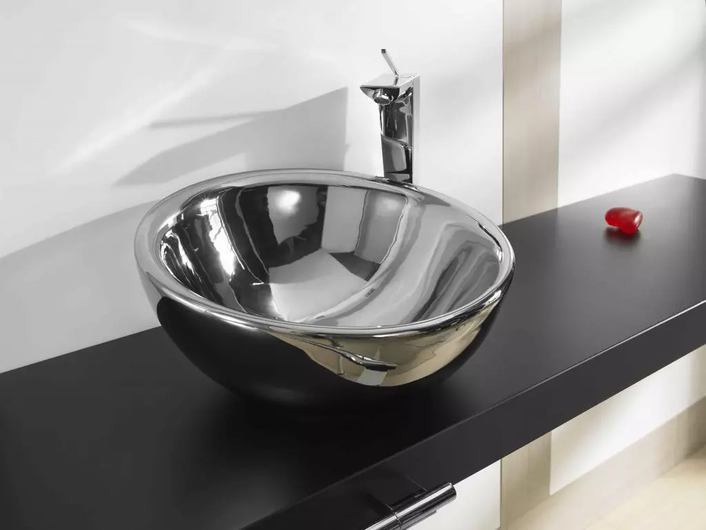 Banyoda asma lavabo: monte edilmiş lavabolar braketi ile 50-60 cm ve bir kesici 55-80 cm yıkama, diğer modeller 21424_56