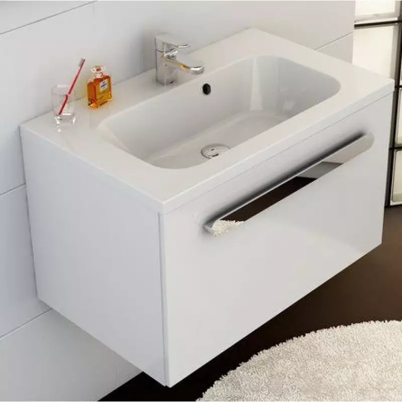 Banyoda asma lavabo: monte edilmiş lavabolar braketi ile 50-60 cm ve bir kesici 55-80 cm yıkama, diğer modeller 21424_60