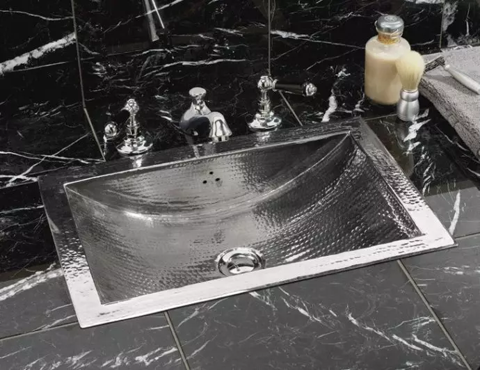 Built-in Sinks di kamar mandi (65 foto): Pilihan cut-in atas dan bawah cangkang di worktop, tinggi 21429_28
