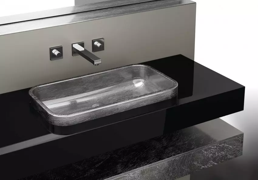 Built-in Sinks di kamar mandi (65 foto): Pilihan cut-in atas dan bawah cangkang di worktop, tinggi 21429_54