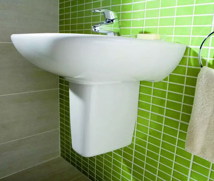 水槽“鬱金香”在浴室裡（62張照片）：用基座洗滌的特點，腿上的殼體尺寸 21433_56