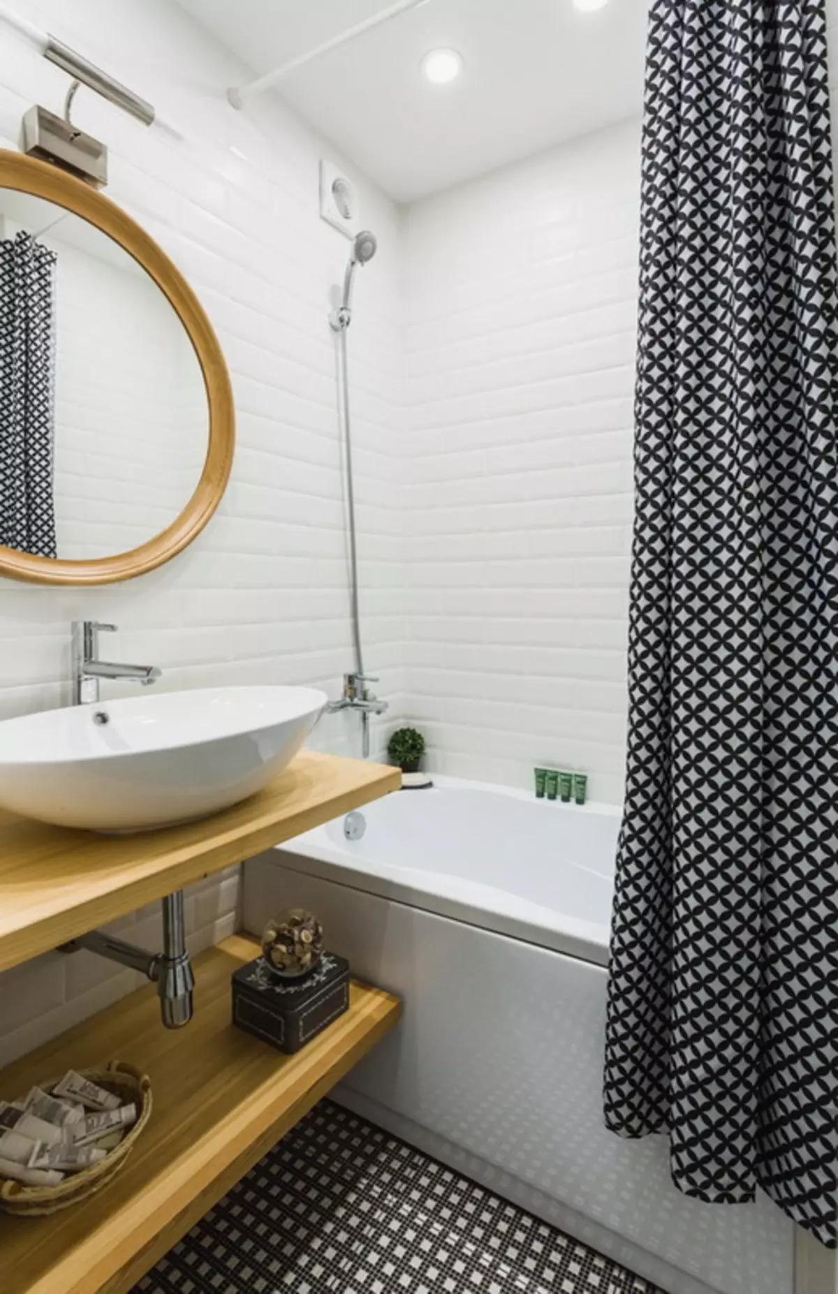 Badezimmer im skandinavischen Stil (66 Fotos): Innenarchitektur von einem kleinen Raum 3 und 4 Quadratmetern. M, die Ideen des Designs eines weißen Badezimmers, der Wahl des Zubehörs 21439_65