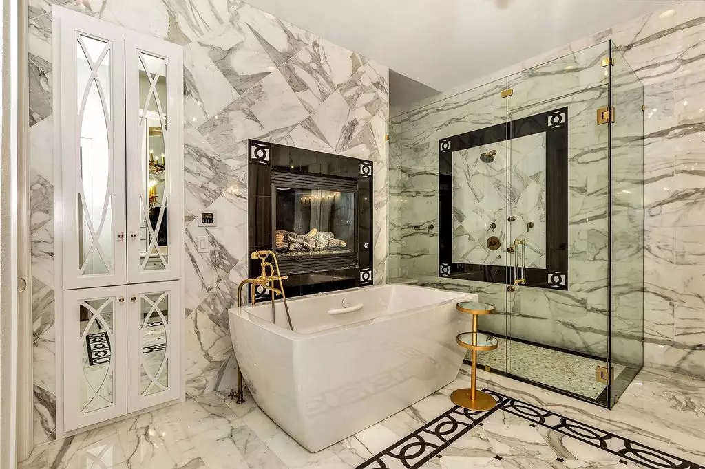 Art deco-style μπάνιο (39 φωτογραφίες): διακόσμηση μπάνιου. Όμορφα παραδείγματα εσωτερικών χώρων 21443_22
