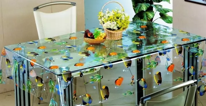 Kitchen Table (49 photos): Transparent silicone kitchen tablecloth, beautiful oilcloth in rolls and other options 21465_2