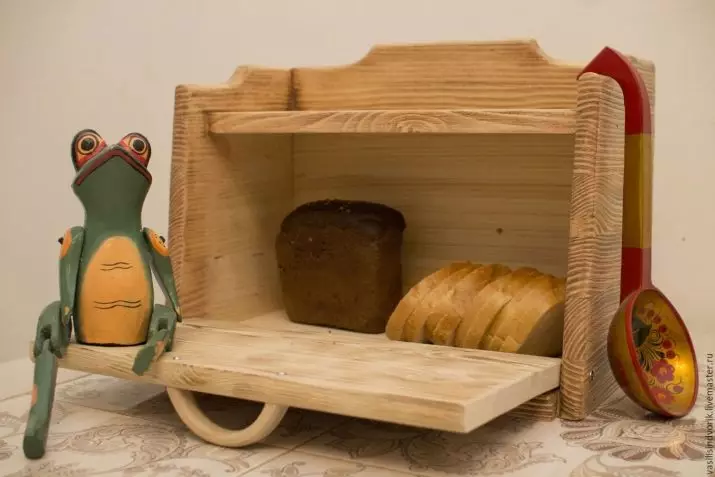 Breadmaker مع يديها (24 صورة): كيفية جعل Buglet من شجرة ومن الخشب الرقائقي، من زجاجة بلاستيكية وغيرها من المواد في المنزل وفقا للرسومات؟ 21482_2