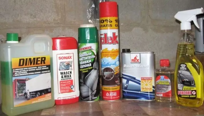 Araç iç kısmının kuru temizliği için araçlar: Otomobil bayiliği için en iyi profesyonel kimya. Koltuklar ve tavan için ne kullanmalı? 21516_39