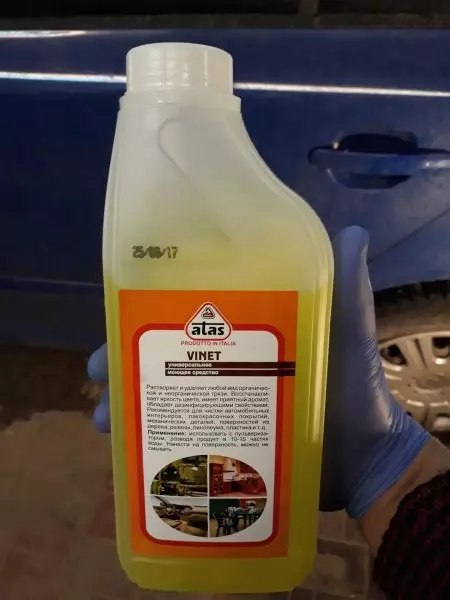 Vinet per a la neteja interior: sobre l'aplicació dels fons declaració de Atas. Com químics de les plantes per netejar el cotxe? 21520_3