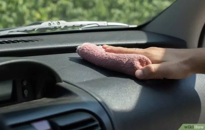 آپ کے اپنے ہاتھوں سے کار کی کیبن کی خشک صفائی: گاڑی میں آزادانہ طور پر خشک صفائی کی نشستیں کیسے بنائے؟ خشک صفائی کی چھت کیسے کریں؟ بھاپ جنریٹر کا انتخاب 21522_29