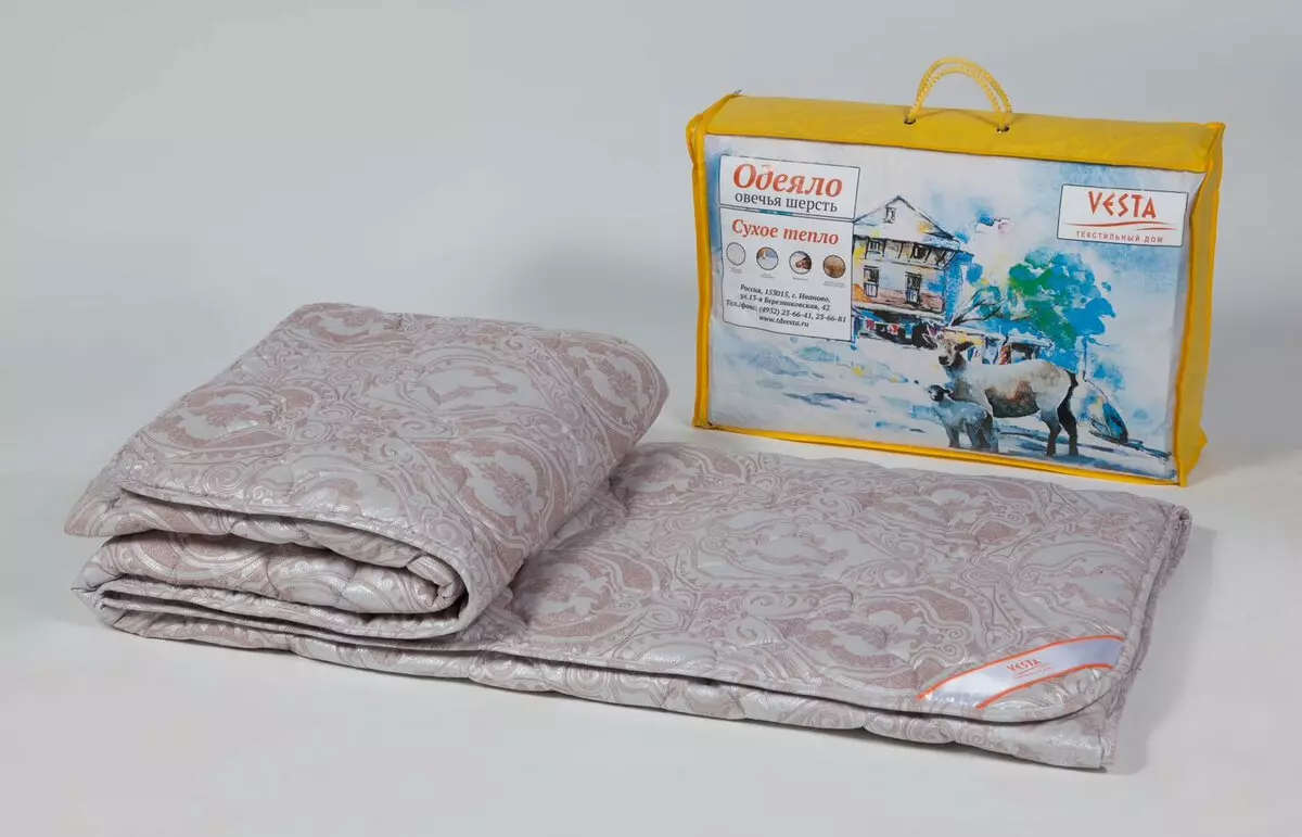 Schapenwol dekens: voor- en nadelen. Kan ik ze in een wasmachine wassen? Bont en gewatteerde dekens van Wit-Russische en andere productie, beoordelingen 21560_6