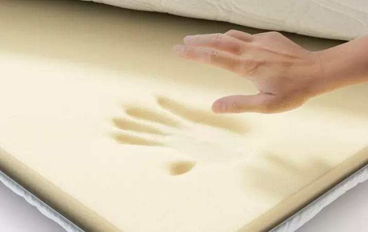 Sinasaklaw ng latex mattress: Mga modelo na gawa sa natural at artipisyal na latex makapal 3 at 6 cm, kutson na sumasaklaw sa 160x200, 180x200 at 140x200, mga review 21576_12
