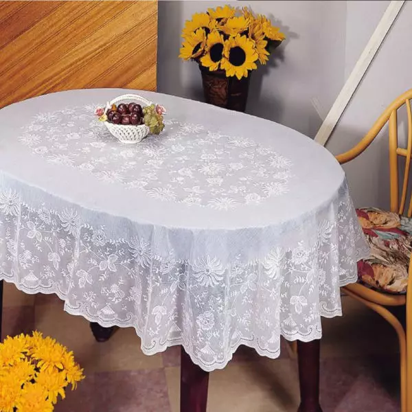 Tablecloths PVC: שקוף עבור שולחן ופתוח, עגול וסגלגל. מה זה? מבחר של מפות שולחן עם ציפוי פוליאתילן על בסיס רקמות 21596_23