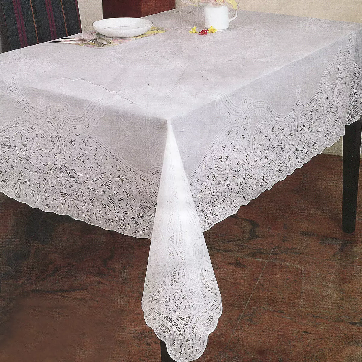 Estovalles de PVC: transparent per a taula i calat, rodó i oval. Què és això? Selecció de estovalles amb revestiment de polietilè sobre base de teixits 21596_25
