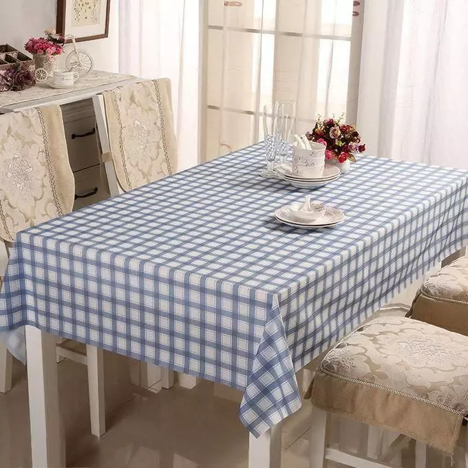 PVC laudlinad: läbipaistev lauale ja avametele, ümmargusele ja ovaalsetele. Mis see on? Valik laudlinate polüetüleenist kattega koe baasil 21596_7