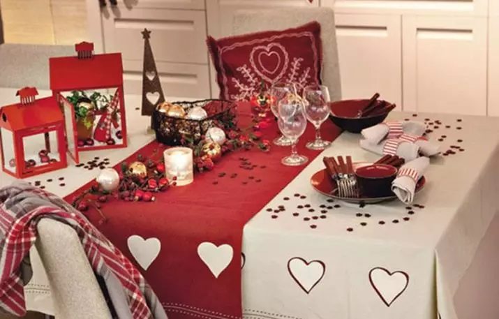 식탁보는 선물로서 : 당신은 그것을 징후에 주어질 수 있습니까? 새해와 생일을위한 테이블에 선물 식탁보를 포장하는 데 얼마나 아름답게 아름답게 아름답게 아름답게됩니까? 21597_6