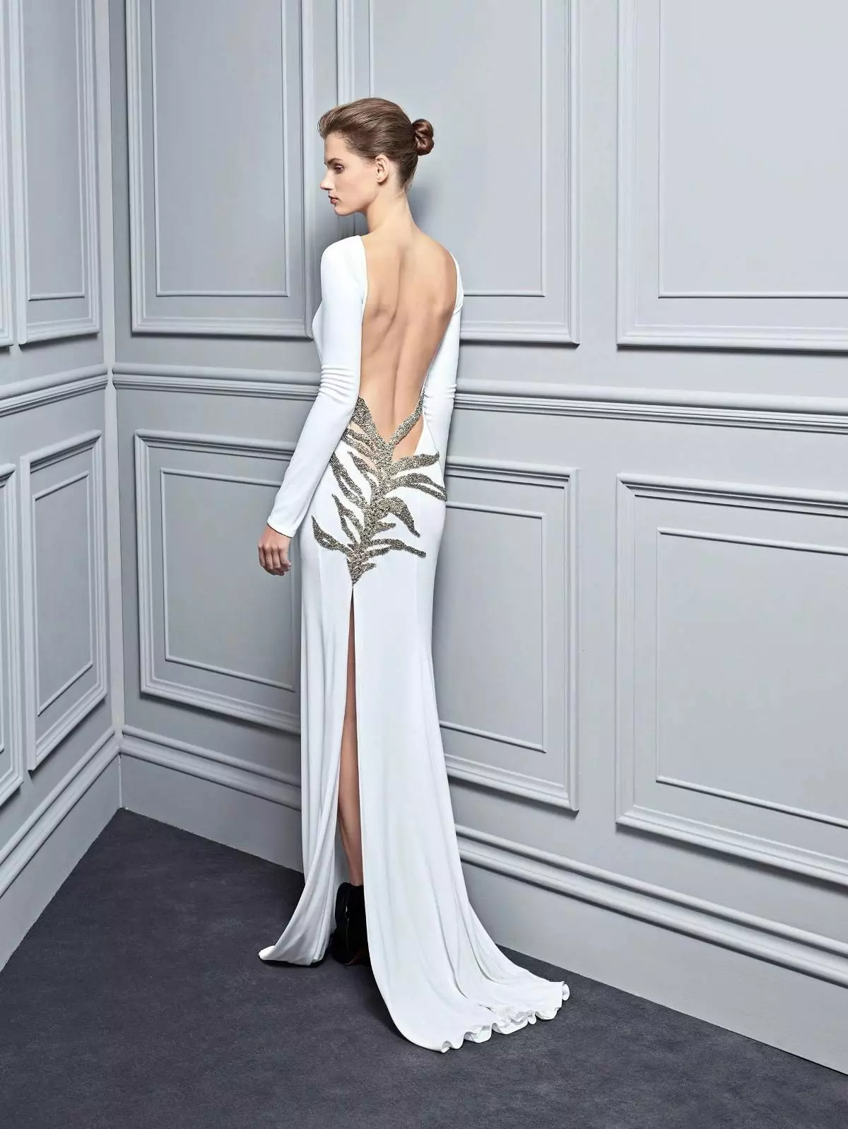 Kleid mit offenem Rücken und Inzision Weiß