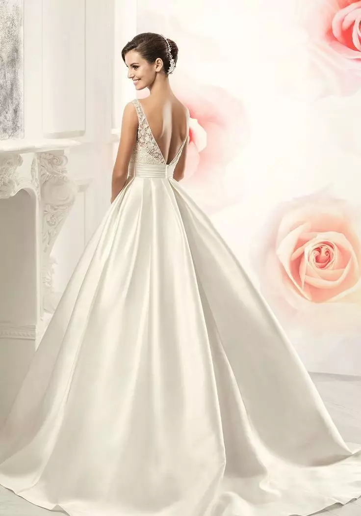 Bujna haljina s otvorenim leđima vjenčanje