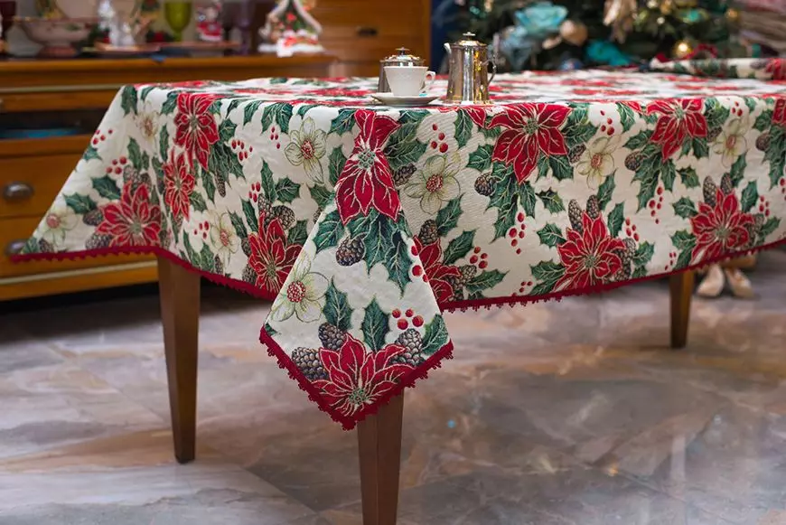 Tapestry tafelklier: út Italië en Spanje, rûne en ovale tafelklokken op 'e tafel, feestlike en casual modellen, 160x220 en oare dimensjes 21606_27