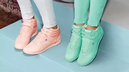 Sneakers Ribok (120 fotos): Modelos de coiro de coiro de Revok Classics, EasyTone, CrossFit e Bomba 2021, baloncesto e correr, High, Rosa 2161_93