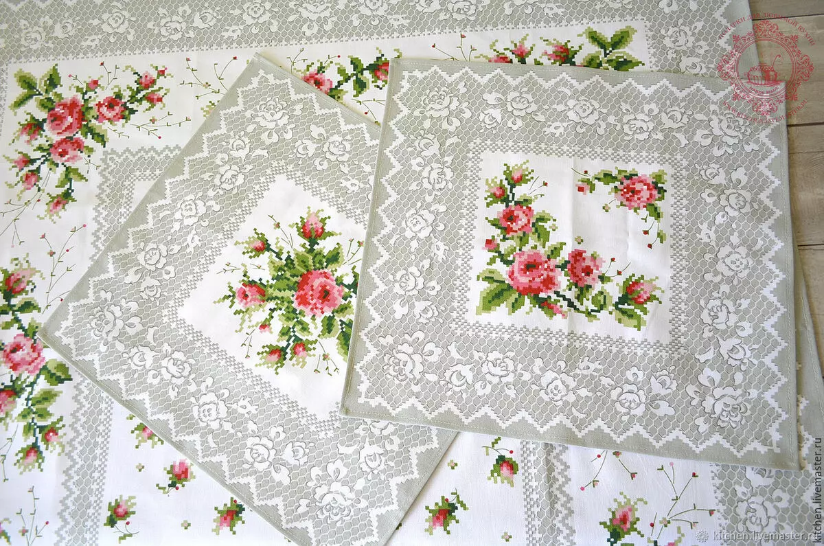 Наволочки полотенца. Текстильные салфетки на свадьбу. Комбинированные текстильные салфетки двух цветов. Салфетки из двух видов ткани.