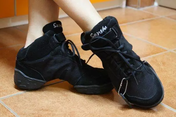 Кросівки для танців (49 фото): жіночі танцювальні моделі для хіп-хопу, джазовки, для спортивних танців 2163_11