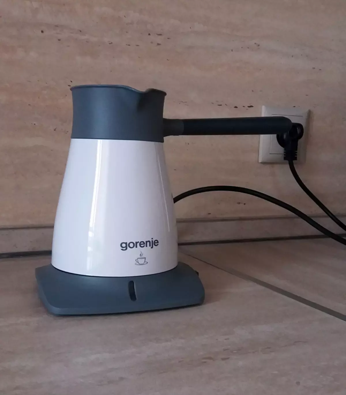 Electric Turks: Kohvi hiire kohvimasin Auto kontoriga keetmisel mudelid Gorenje ja Sinbo, ülevaateid 21652_16