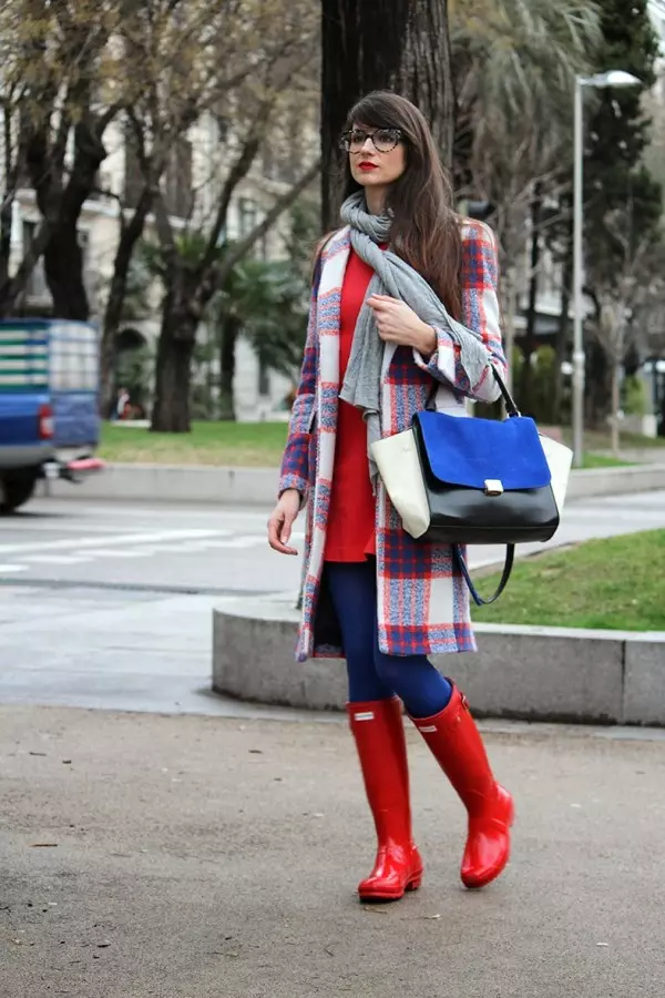 Røde støvler (70 bilder): Hva å bære kvinners vintermodeller, kombinere Red Lacquer Boots og en blå kjole 2170_54