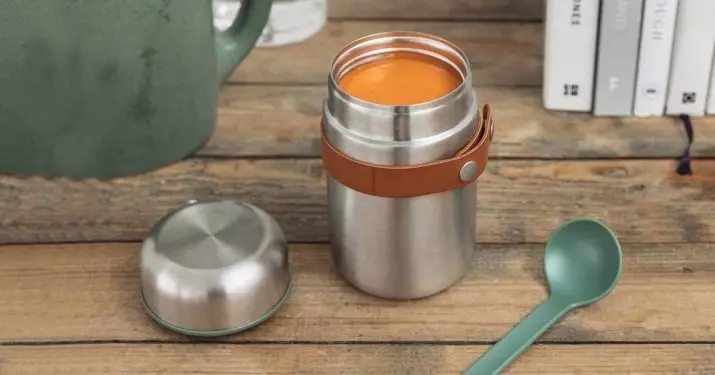 Bình giữ nhiệt cho súp: Thermos súp với cổ họng rộng và cho các món ăn đầu tiên, thứ hạng của các mô hình tốt nhất. Bao nhiêu tôi có thể lưu trữ súp trong một phích nước nóng? 21728_2