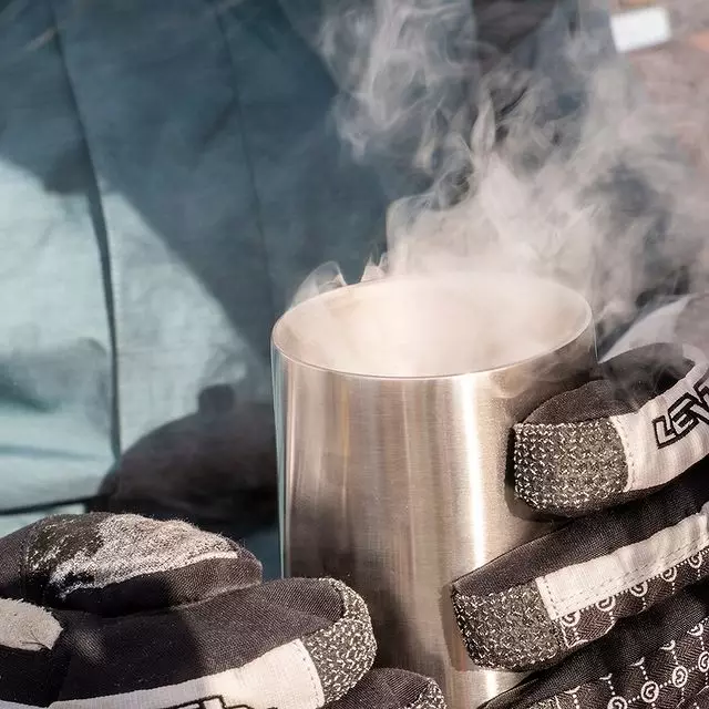 Թերմոս «Արկտիկա» (43 լուսանկար). Heat եռուցելու եւ այլոց ուտելու համար: Բիոստալ թերմոսը ավելի լավ է: Մոդելներ 1-2 եւ 3 լիտր, երկրի արտադրող: Ակնարկներ 21747_40