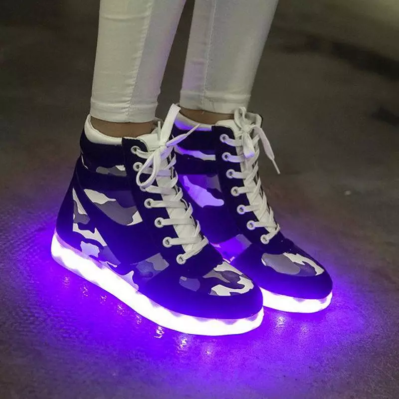 Sneakers Luminous (58 Lluniau): LED a modelau LED, faint o sneakers sydd gyda goleuadau, meintiau ac adolygiadau 2175_37