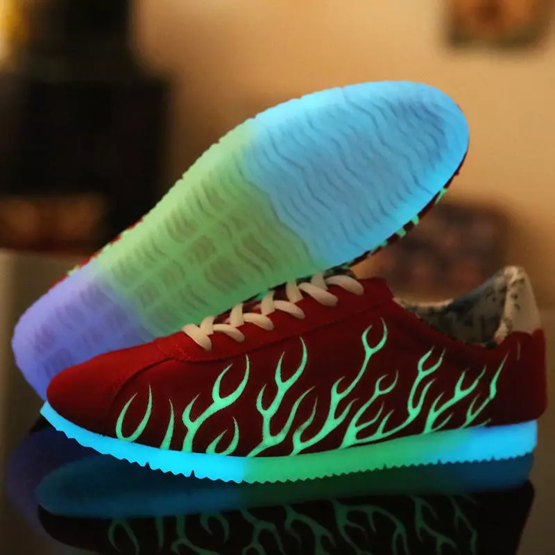 Sneakers Luminous (58 Lluniau): LED a modelau LED, faint o sneakers sydd gyda goleuadau, meintiau ac adolygiadau 2175_48