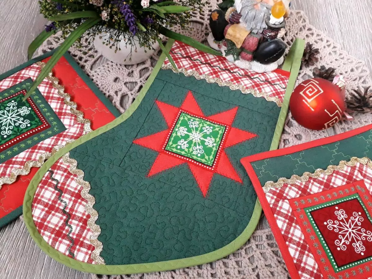 Tags năm mới: Băng dệt kim cho năm mới và theo phong cách chắp vá, gắn thẻ cho một nhà bếp với cây Giáng sinh và với các biểu tượng khác, găng tay đẹp 21793_8