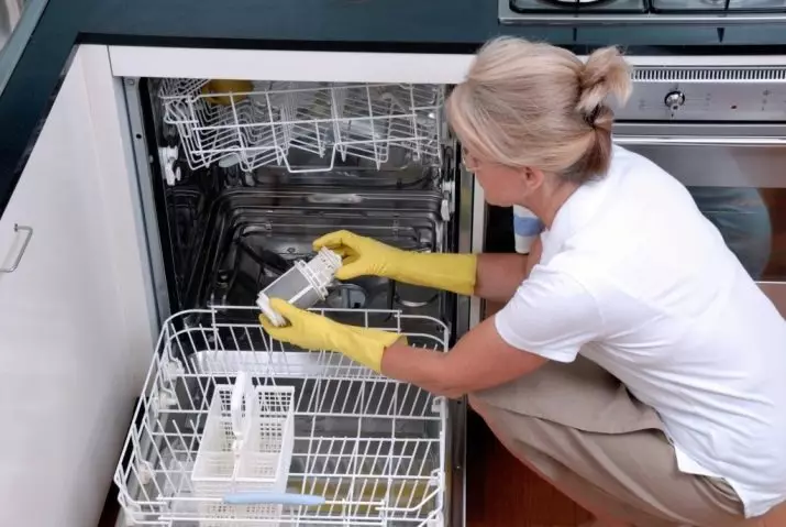 डिशवॉशर को कैसे साफ करें? 14 फोटो स्केल और वसा से घर साइट्रिक एसिड के अंदर कैसे धोएं और फ़िल्टर कैसे धोएं 21826_11
