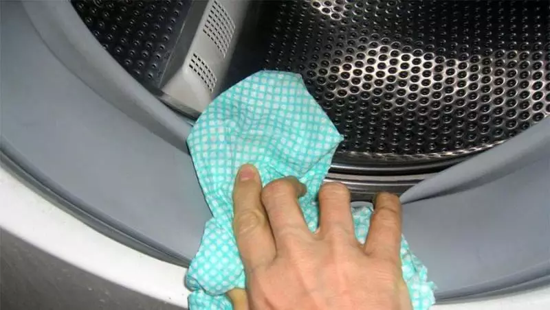 Was die Waschmaschine reinigen automatische von Geruch und Schmutz? 15 Foto Reinigen Sie das Auto zu Hause aus faulen Geruch und Schimmel 21829_12
