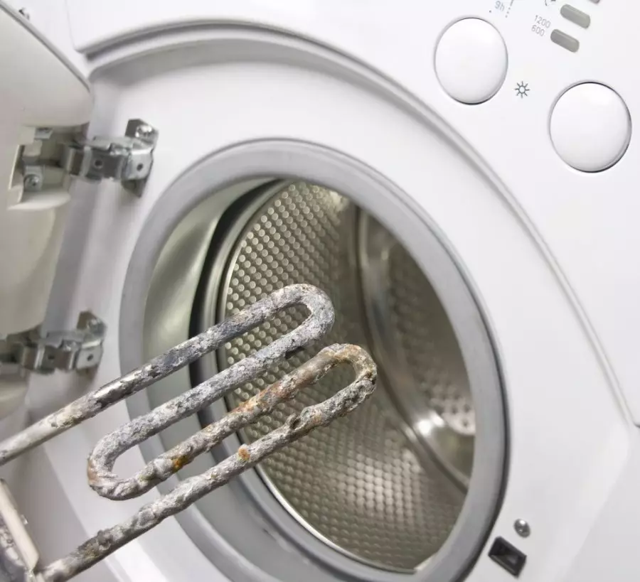 वास आणि घाणांपासून स्वयंचलितपणे वॉशिंग मशीन स्वच्छ करणे काय? 15 फोटो सडलेल्या गंध आणि मोल्ड पासून घर स्वच्छ करा 21829_6