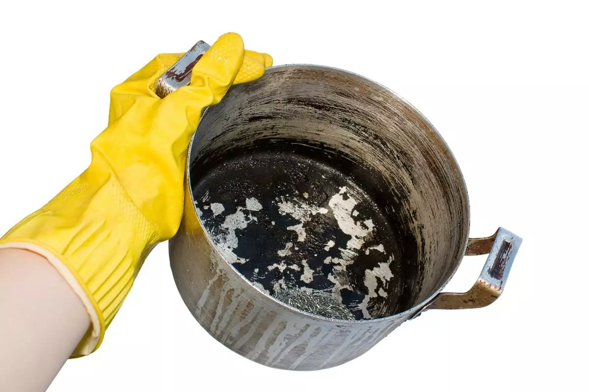 燒了一個平底鍋，怎麼洗？ 49張照片如何清潔燒牛奶和堵塞的菜餚，而不是在家清理Nagara的桶 21844_17