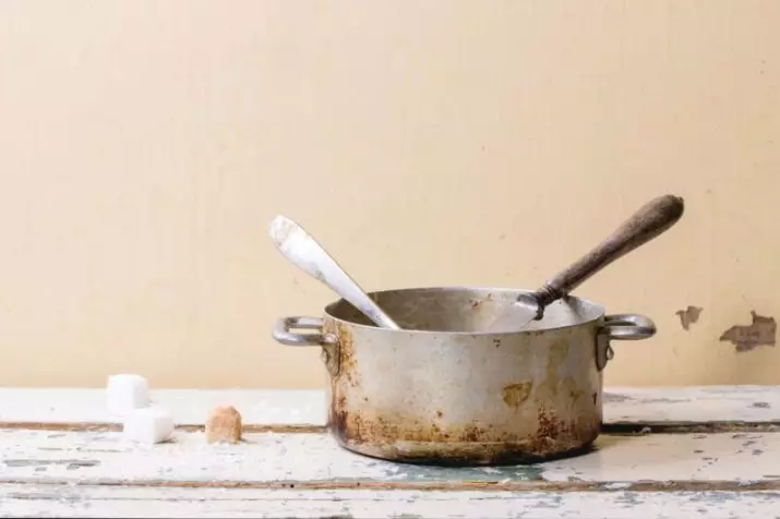 Brandde een steelpan, hoe te wassen? 49 Foto's Hoe de gerechten van de gebrande melk en jam schoon te maken dan om de emmer van Nagara thuis schoon te maken 21844_34