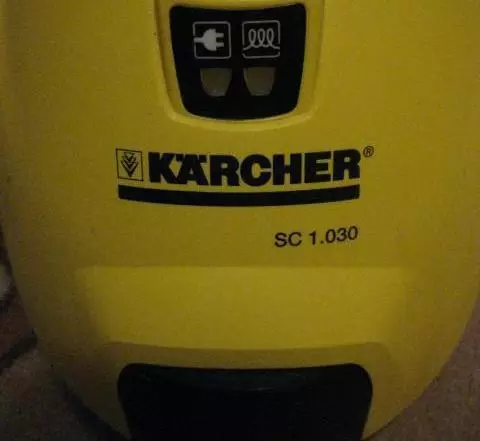 Karcher Steam Cleaner (47 fotos): ferros com gerador de vapor, vapores profissionais e manuais. Como usar o apartamento para limpeza? 21856_21