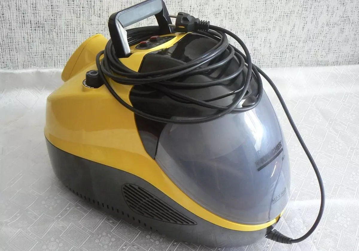 Karcher Steam Cleaner (47 kuvaa): Silitysraudat höyrygeneraattorilla, ammattimaisilla ja manuaalisilla höyrystimillä. Kuinka käyttää huoneistoa puhdistukseen? 21856_25