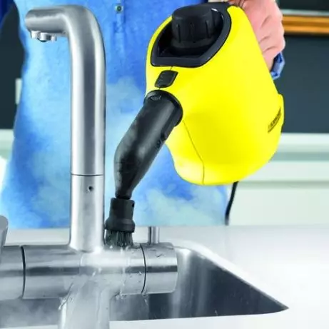 Karcher Steam Cleaner (47 foto's): Irons met stoomgenerator, professionele en handmatige stoomboten. Hoe het appartement te gebruiken om te reinigen? 21856_36