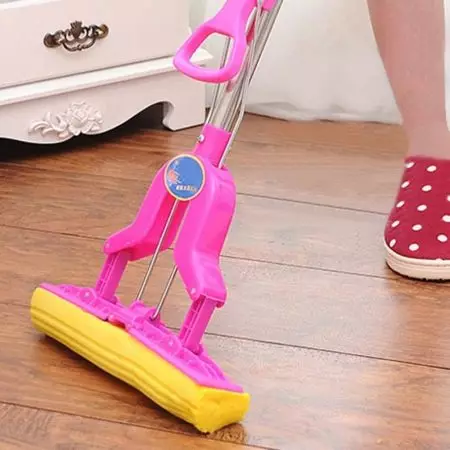 mops ຢາງ: mops ຊັ້ນທີ່ມີ nozzle ຢາງສໍາລັບຕັດນ້ໍາ, ມີ bristle ຢາງພາລາສໍາລັບການເຮັດຄວາມສະອາດ, ປະເພດອື່ນໆຂອງ mop ການຄ້າ 21866_9
