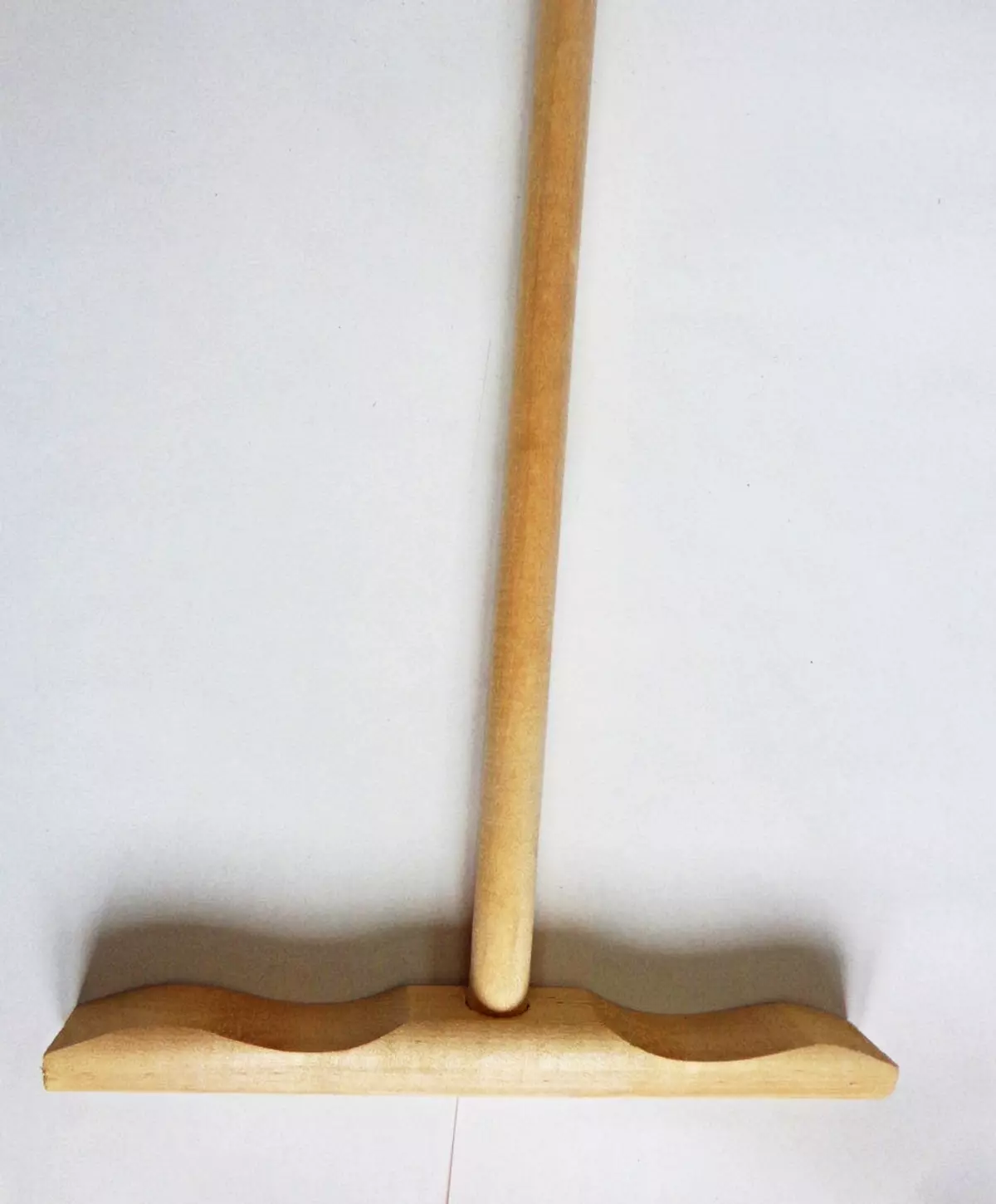 Drvena mops (21 slike): konvencionalni brus sa drvenim rezač 50 i 130 cm za podnu pranje, druge vrste, njihove tehničke karakteristike. Kako nositi krpu? 21875_11
