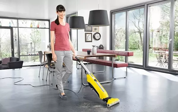 Karrcher Mops (34 fotografije): Pregled pare mazove za dom, čišćenje mops-vakuum za čišćenje za pranje pod, pregled bežičnih baterija. Recenzije kupaca 21895_16