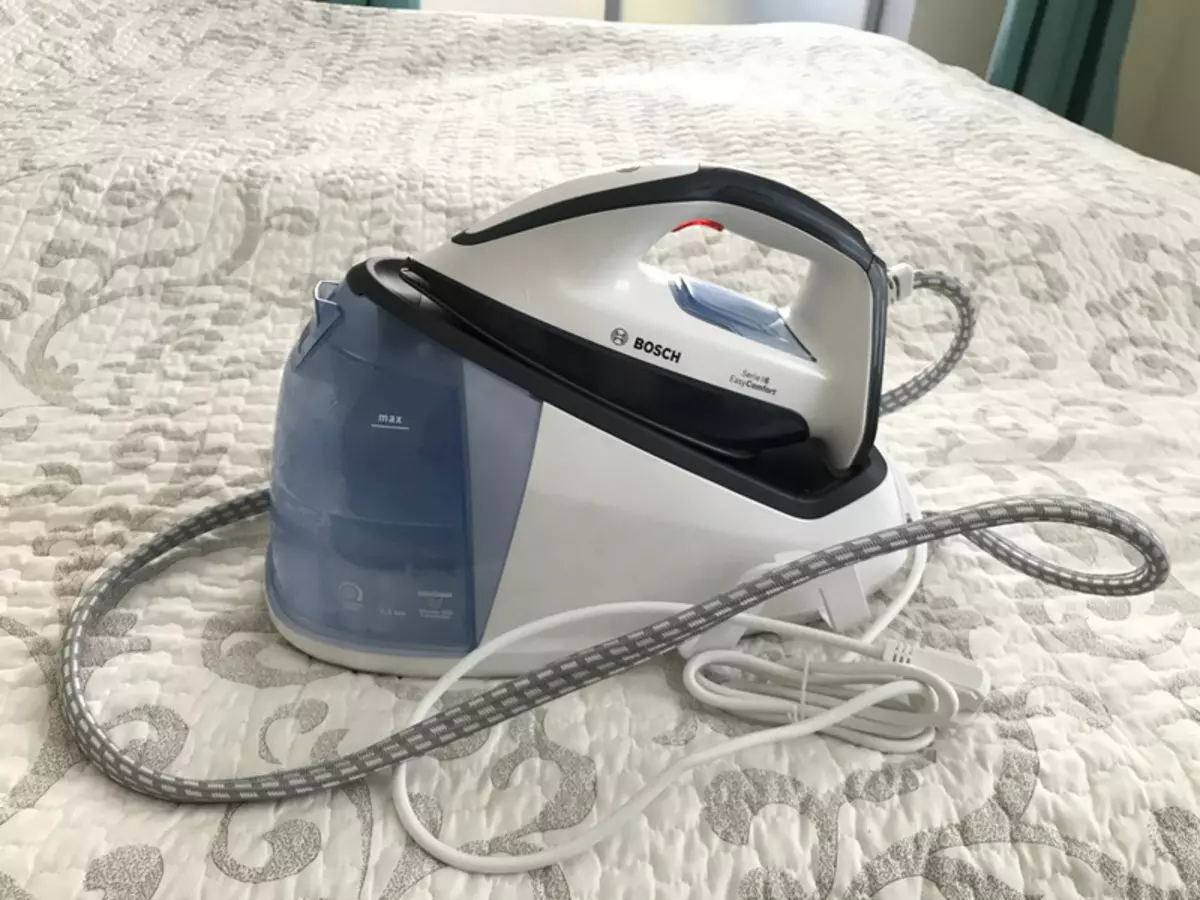 Beoordeling van de beste ijzers met Steam Generator: What Iron om voor thuis te kiezen? Beste beste apparatuur, reviews 21908_23