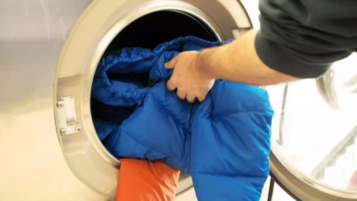 如何在Sintegone上擦拭夾克？ 15張照片洗衣板冬季夾克洗衣機和手動清潔 21933_2