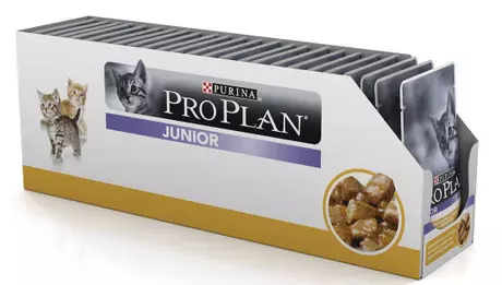 Wet Feed Purina Pro Plano por Kittens: La Komponado de Patestones. Pugi kaj Canned Junior, ilia recenzo 22017_6