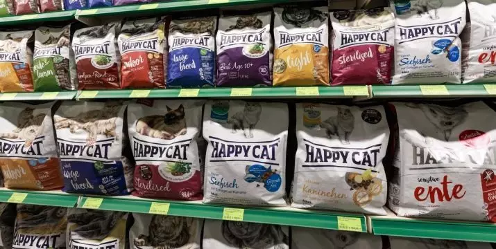 Happy Cat Cat Feed: de gearstalling fan wiet en droech iten foar kittens en sterilisearre katten, iten foar catrated katten. Resinsjes fan beoordelingen 22070_2