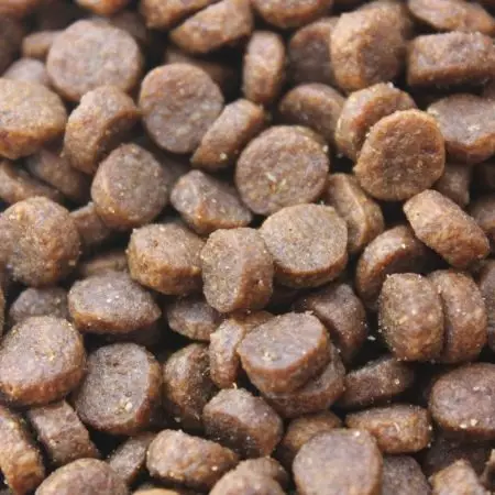 Happy Cat Cat Feed: de gearstalling fan wiet en droech iten foar kittens en sterilisearre katten, iten foar catrated katten. Resinsjes fan beoordelingen 22070_9