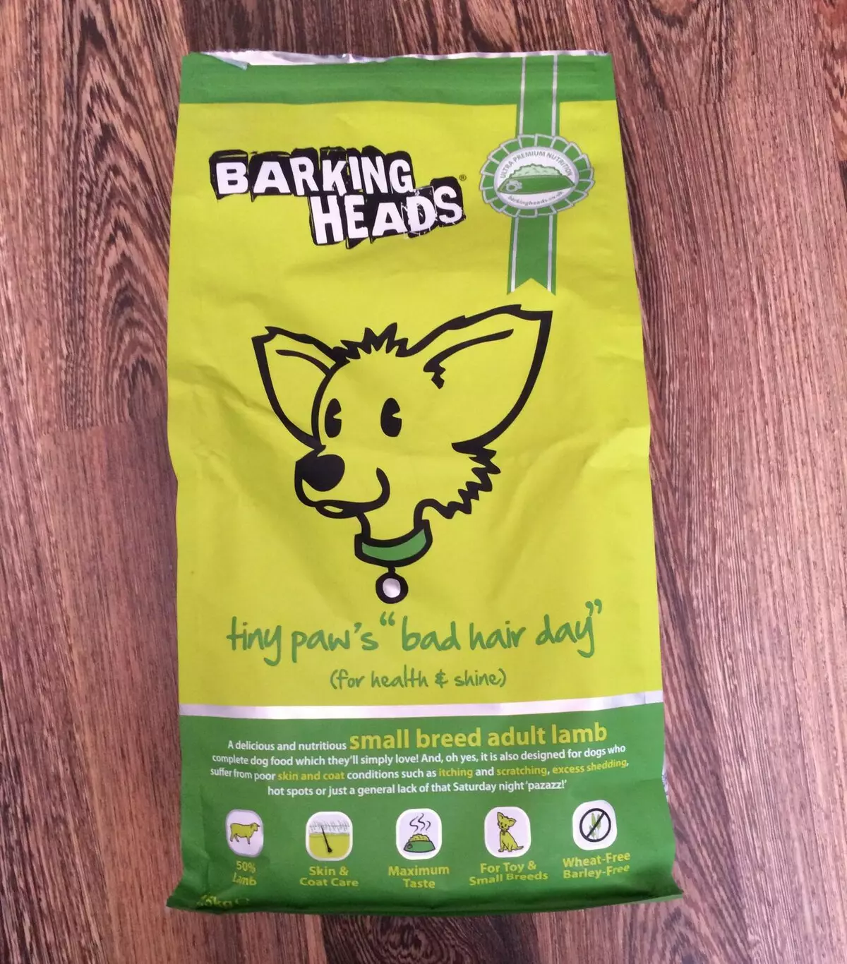 Feed Barking Heads: Kanggo kucing, kucing lan segawon. Feed Feed 