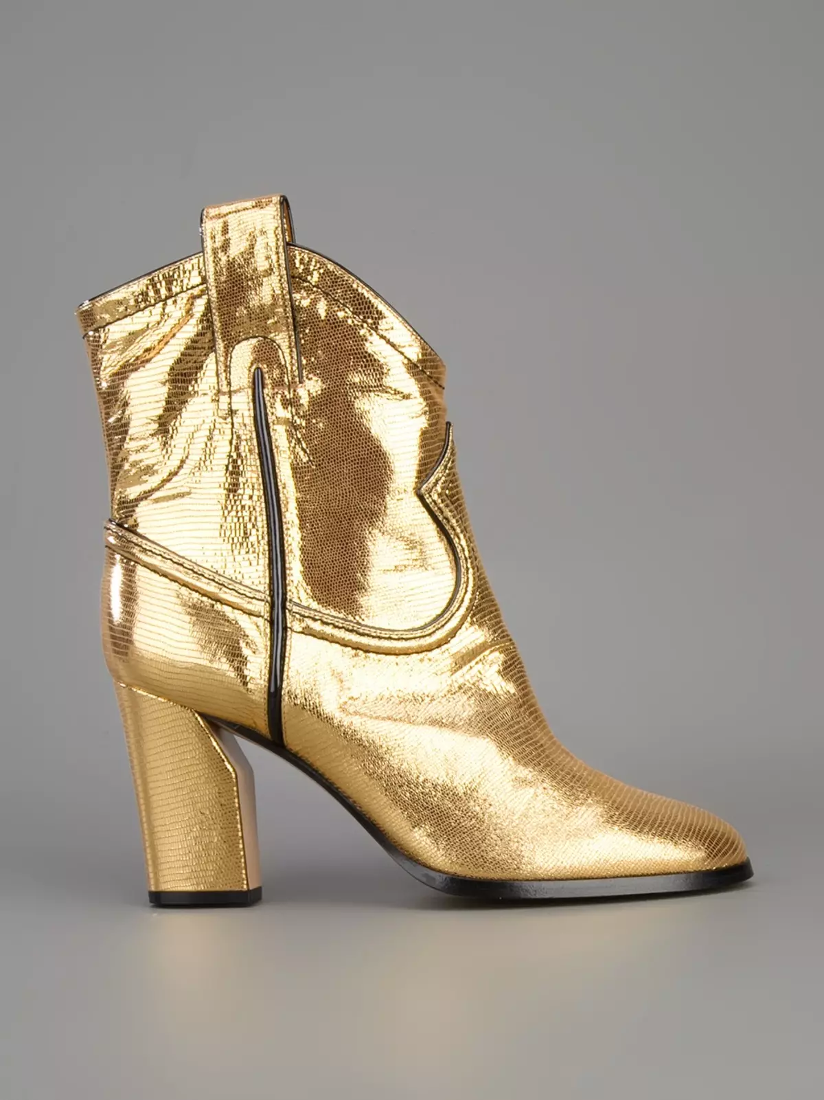 Çizme ari (49 foto): modelet e dimrit me hundë të artë casadei 2209_32