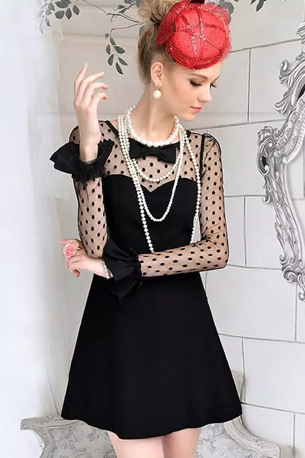 Černé šaty A-silueta s perlami